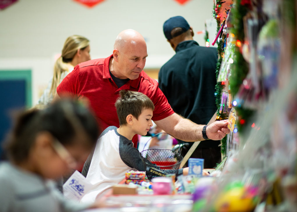 John Jay Elementary School CCSD59 Fills Holiday Season with Charity